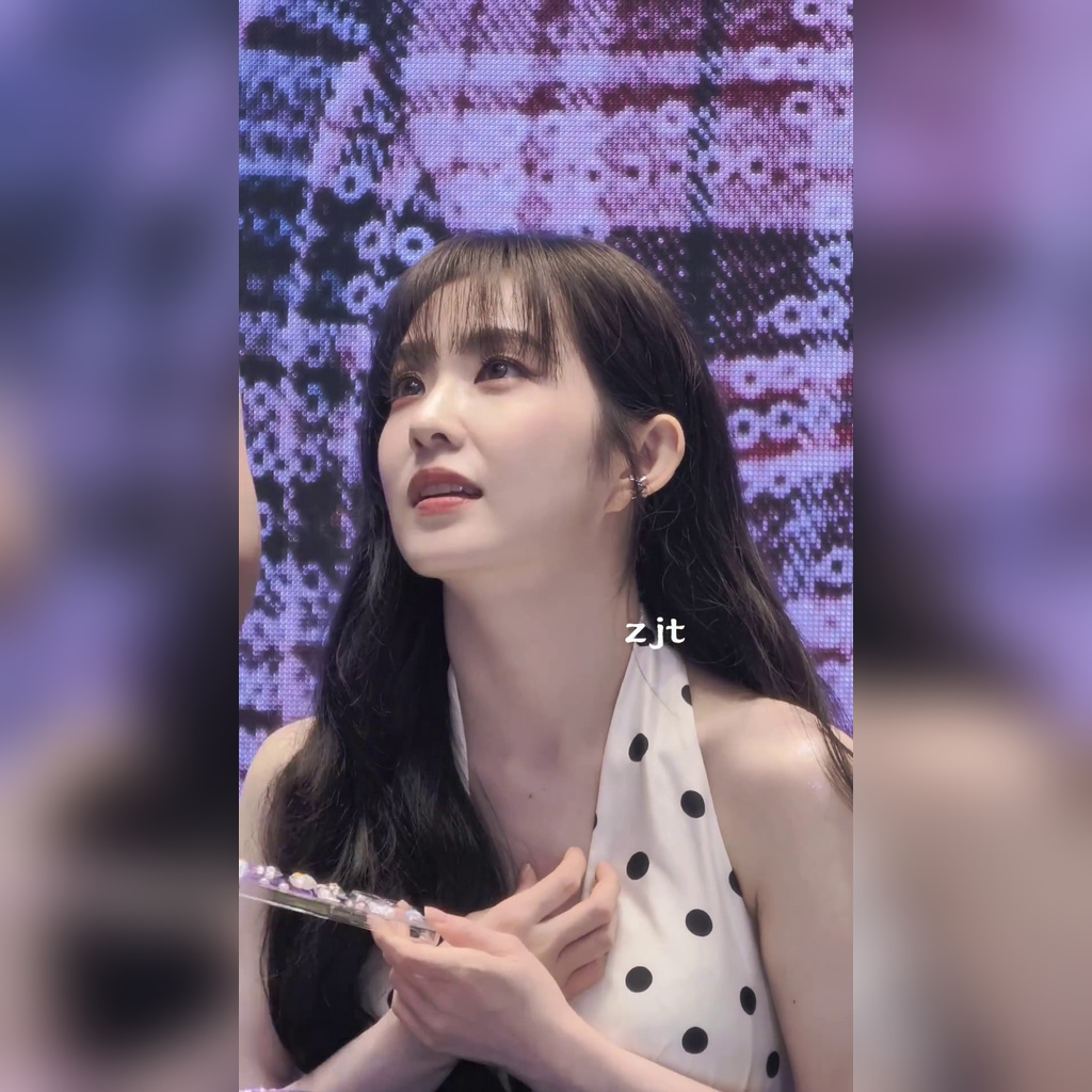 매형들을 올려다보는 아이린 얼빡샷 + 흰 땡땡이 원피스 페로몬