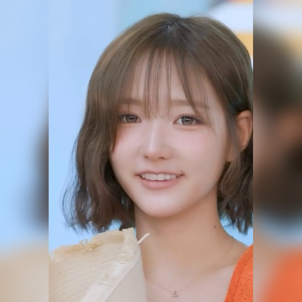 Kiki Jiyu 凉爽橙色罗纹无袖上衣 + 蓝色热裤大腿