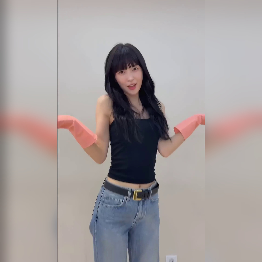 Resene Pretty Girl Challenge Arin in Black Cami and Slim Jeans