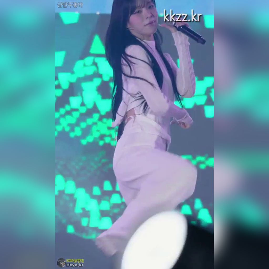 白パンツ うしろ姿 プロミスナイン イ・チェヨン GIF