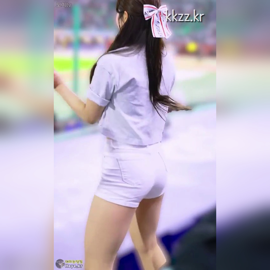 귀여운 얼굴과는 반대되는 뒤태 김가현 치어리더 움짤