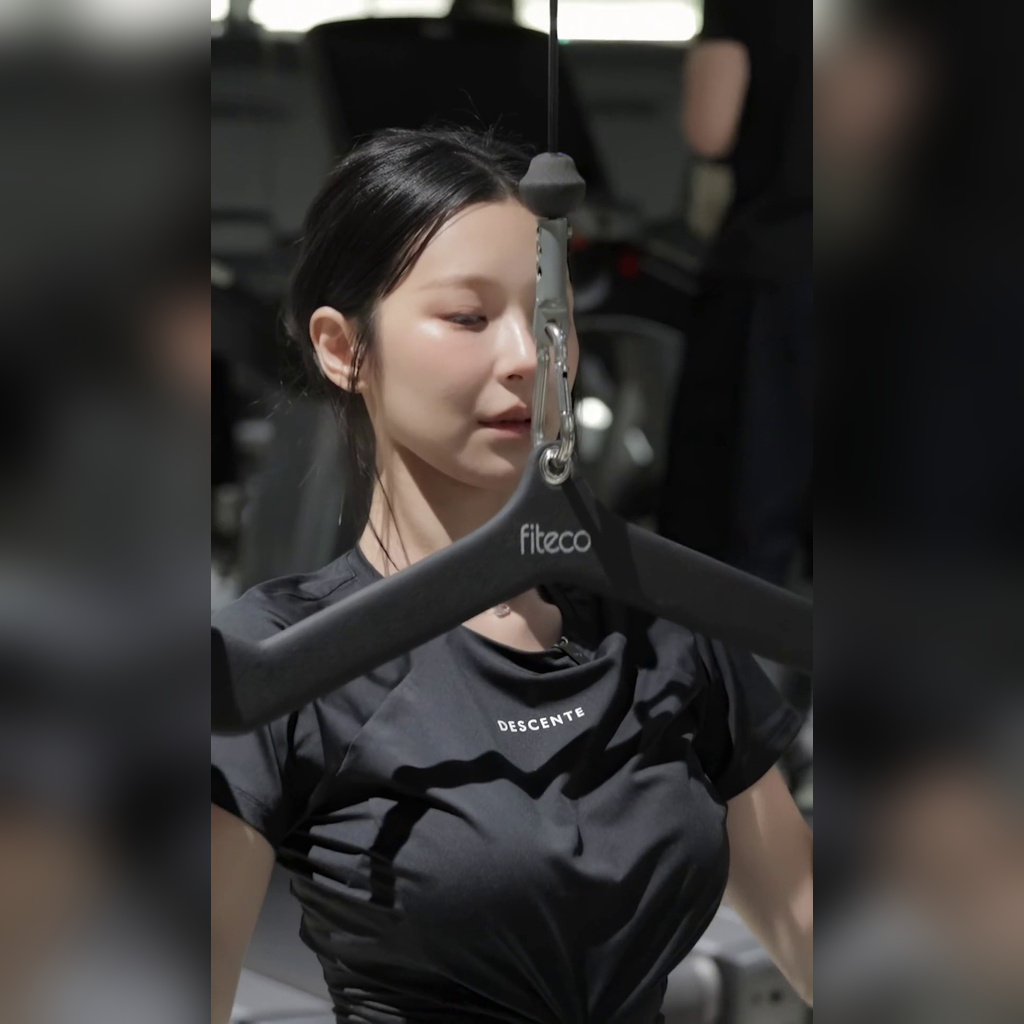 Baek Ji-heon Working Out