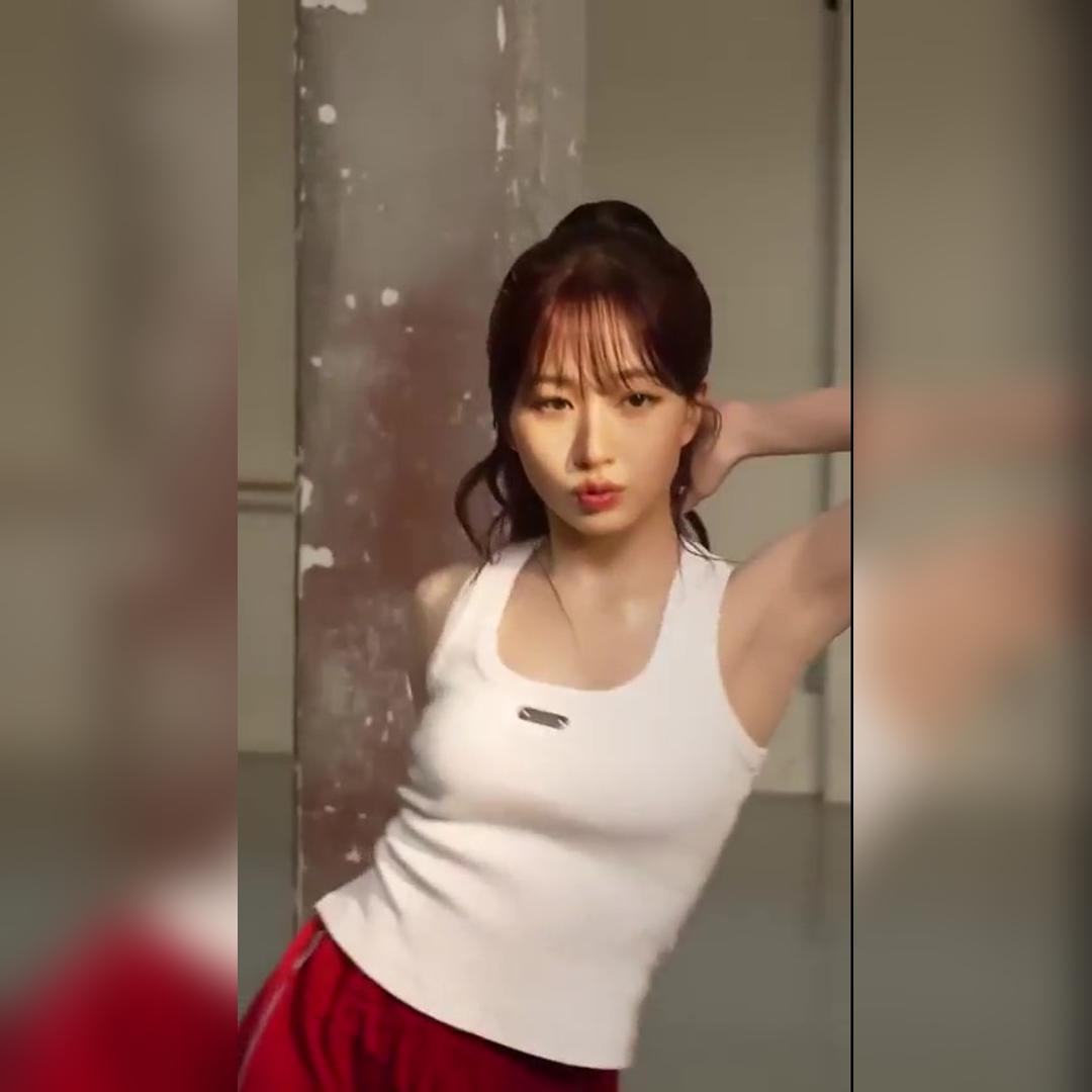 봉긋한 흰나시 시원한 겨드랑이 포니테일 엔믹스 해원  코카콜라 광고