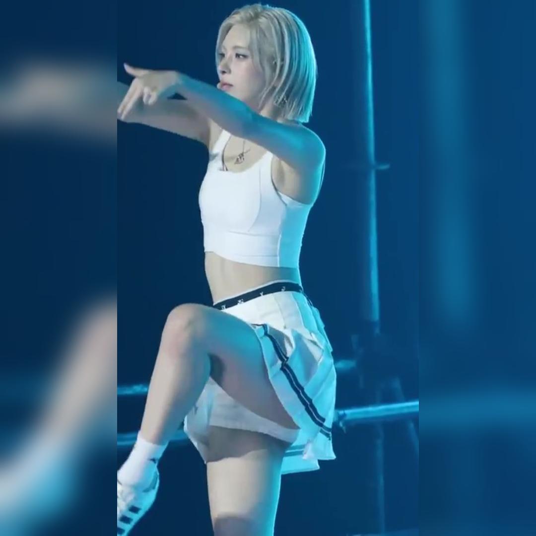 숙이는 엔믹스 배이 순백색 속바지