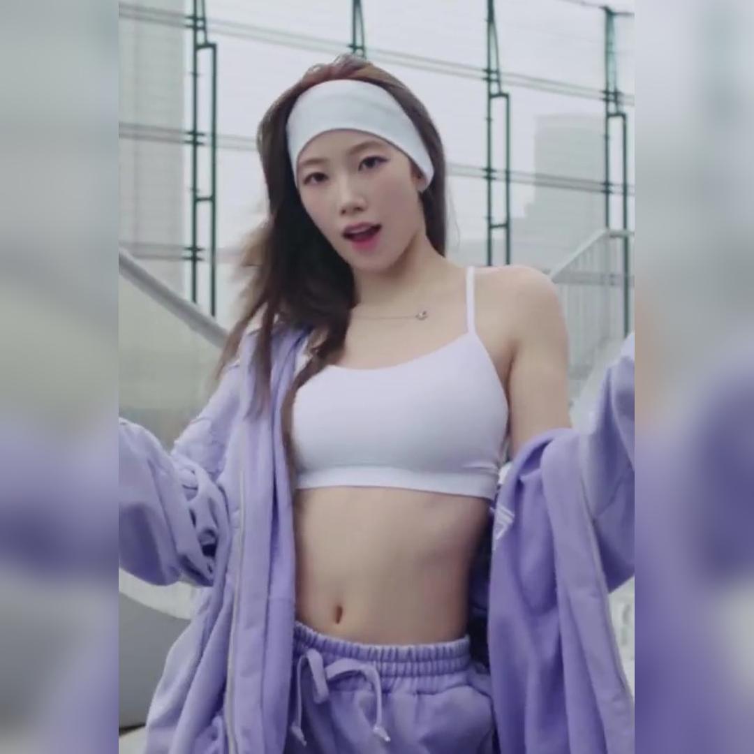 예쁜 복근 르세라핌 카즈하 움짤