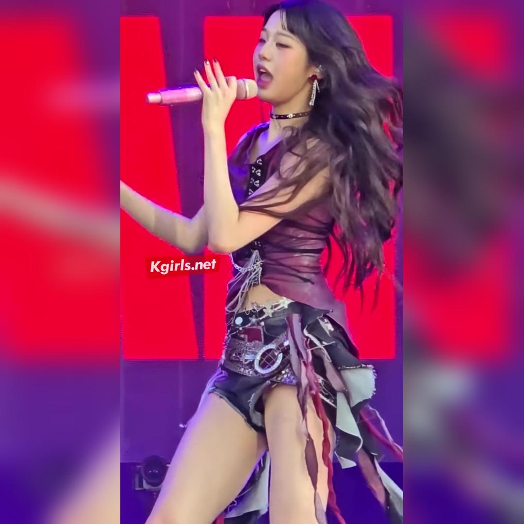 아이브 장원영 롤라팔루자 파리 짧은 팬츠