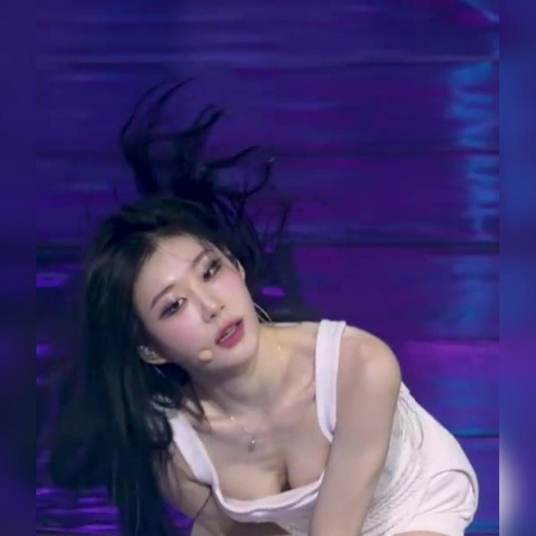 숙이는 ITZY(있지) 채령 움짤