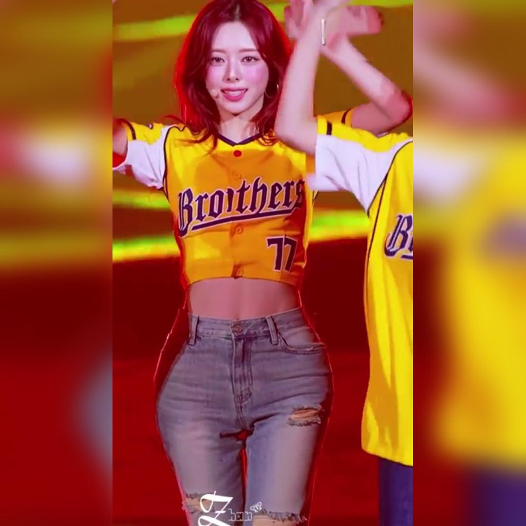 청바지 골반 핏 ITZY(있지) 유나 움짤