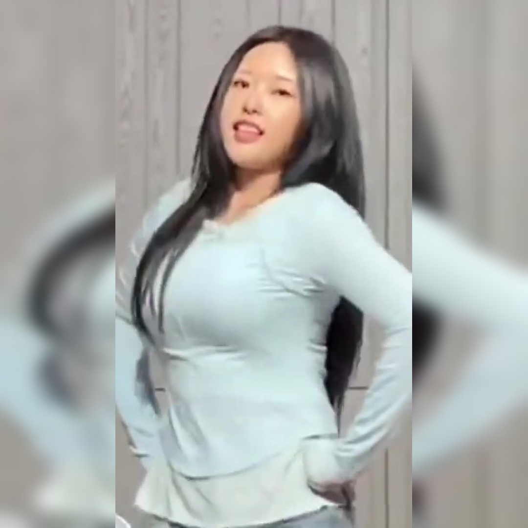 루셈블 혜주 하늘색 티셔츠 출렁거리는 바운스미쳤다 레전드 갱신 ㄷㄷ 후방주의