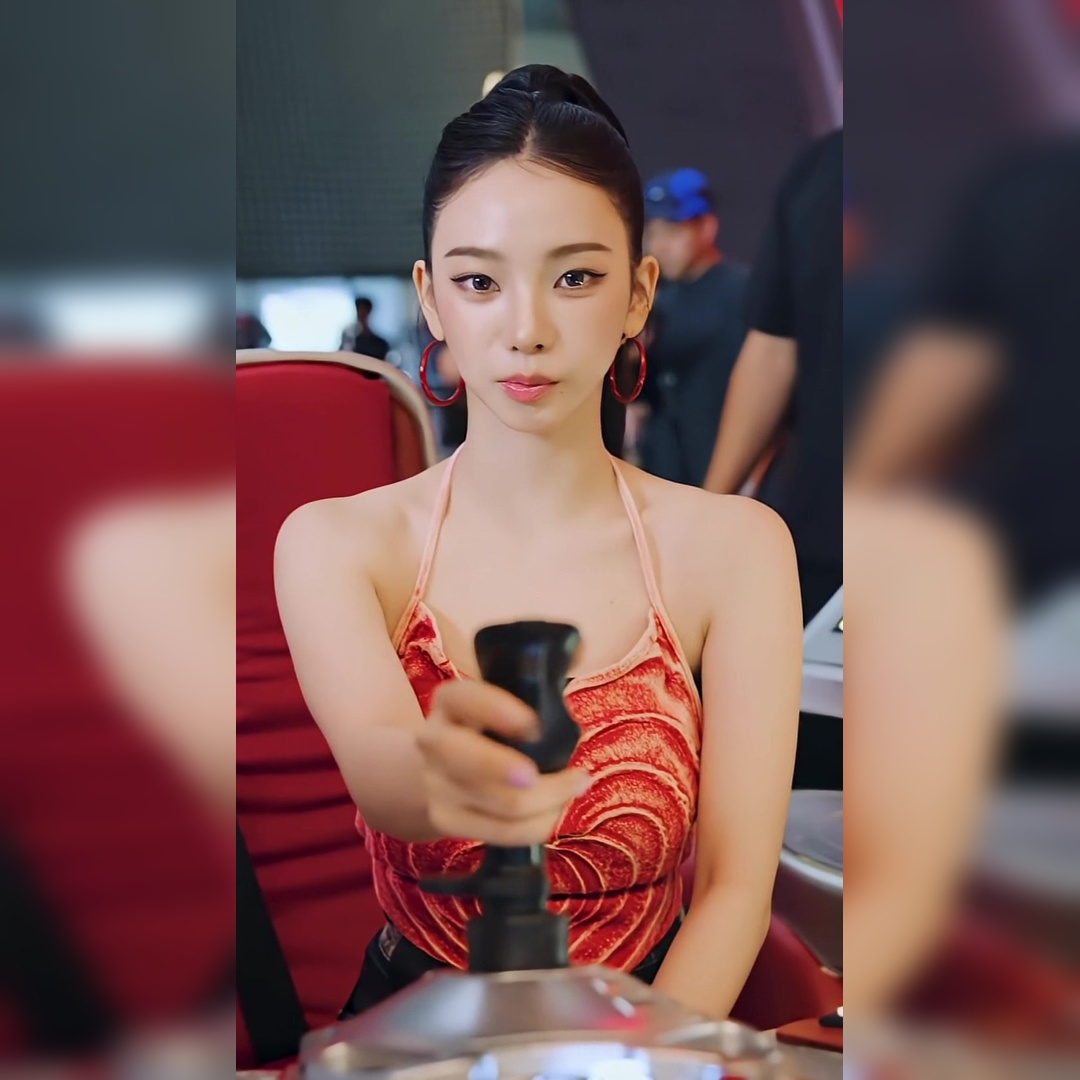 Karina’s Sleek Ponytail: Mastering the Art of Gaming